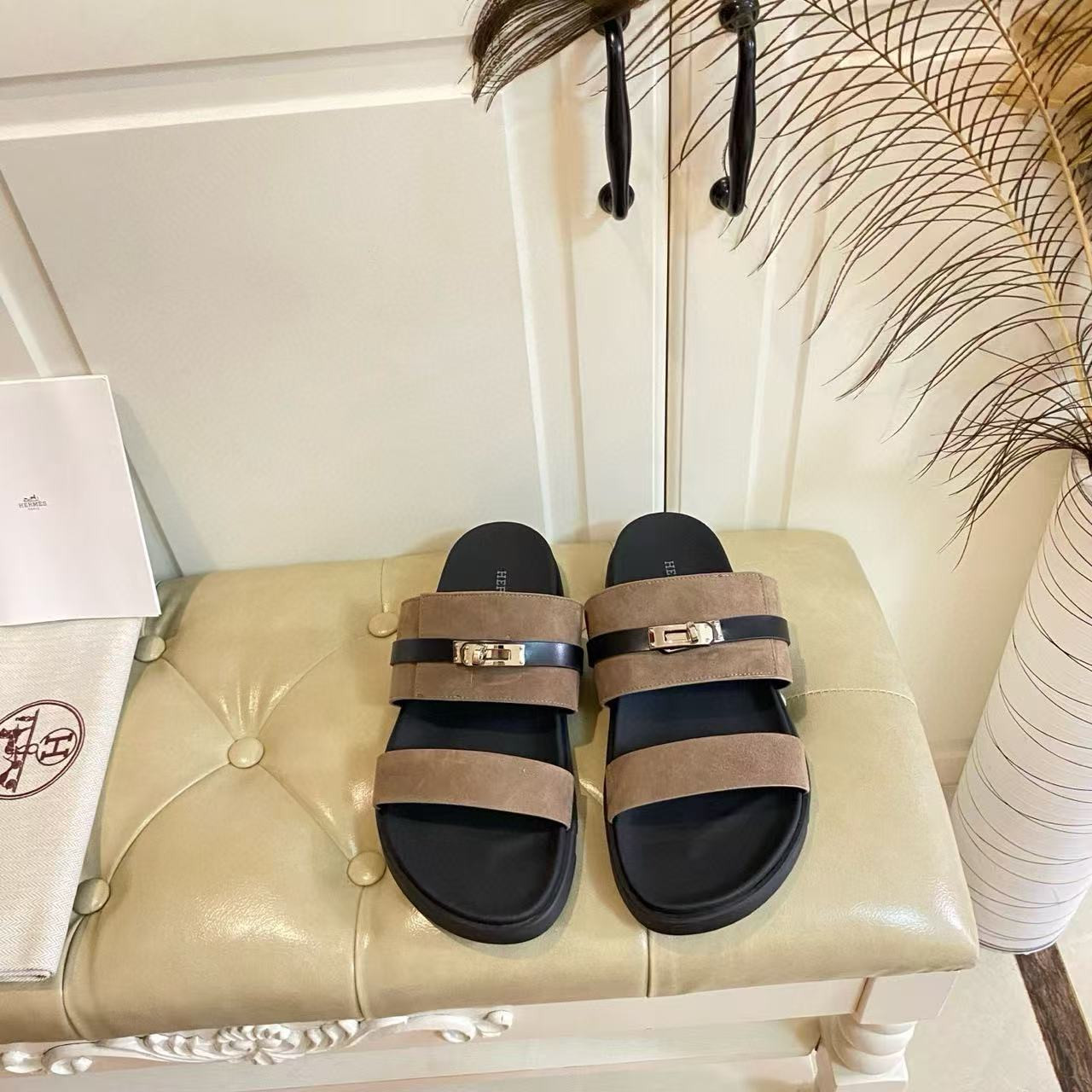 UA Hermès Jackson sandal