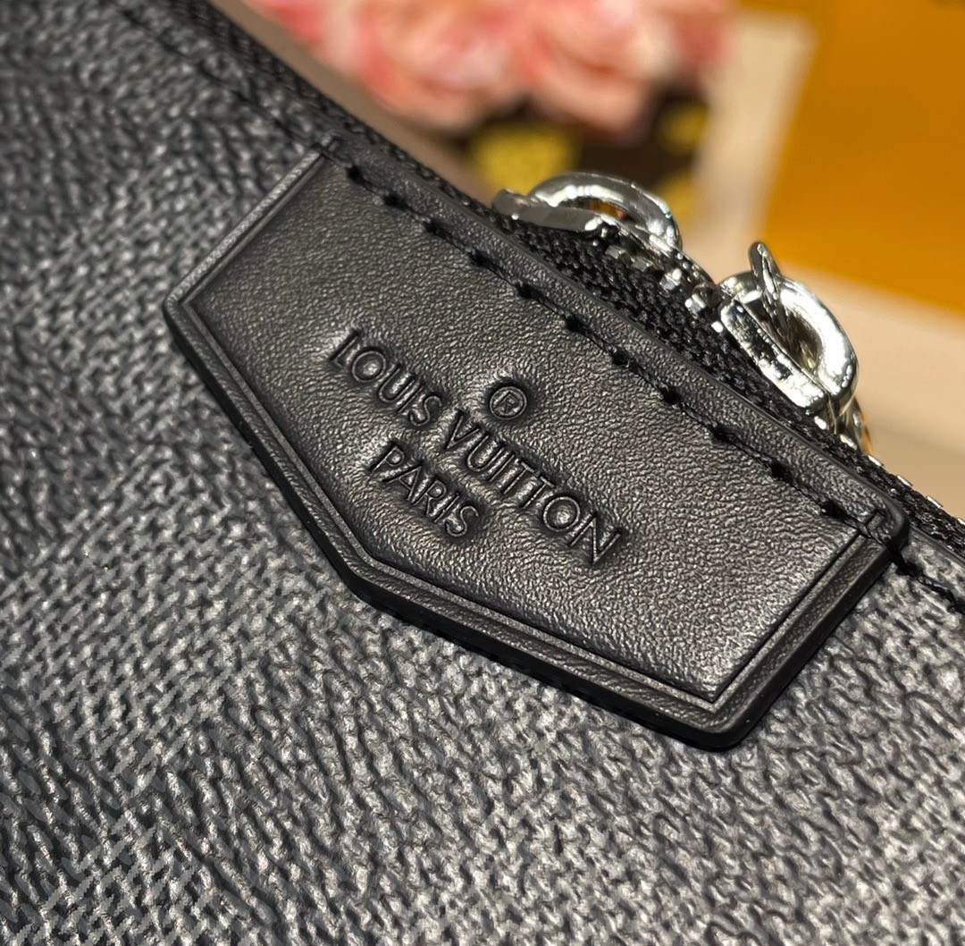 LV ALPHA WEARABLE WALLET N60418