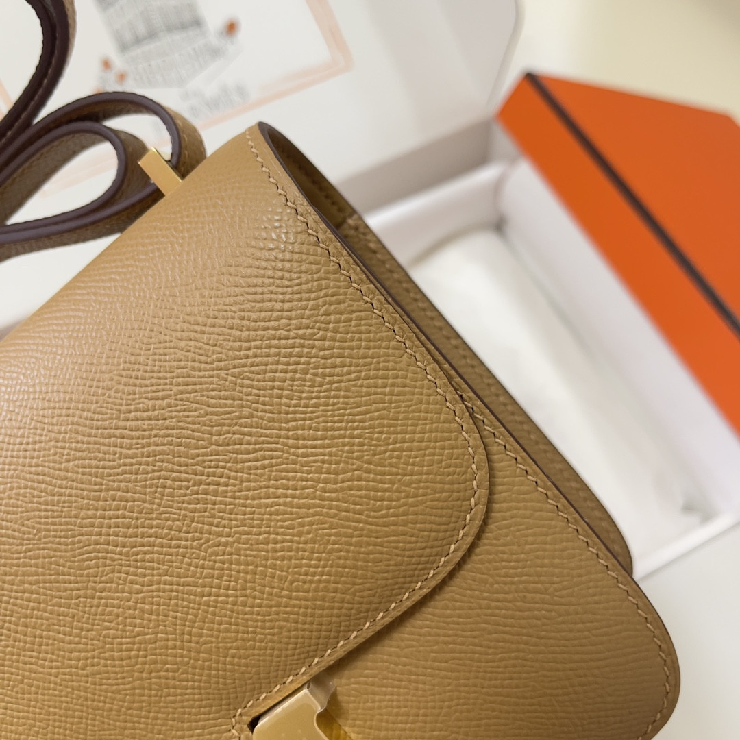 Hermès Constance 19 Epsom Gold Hardware 7.25" x 6.25" x 2.25"