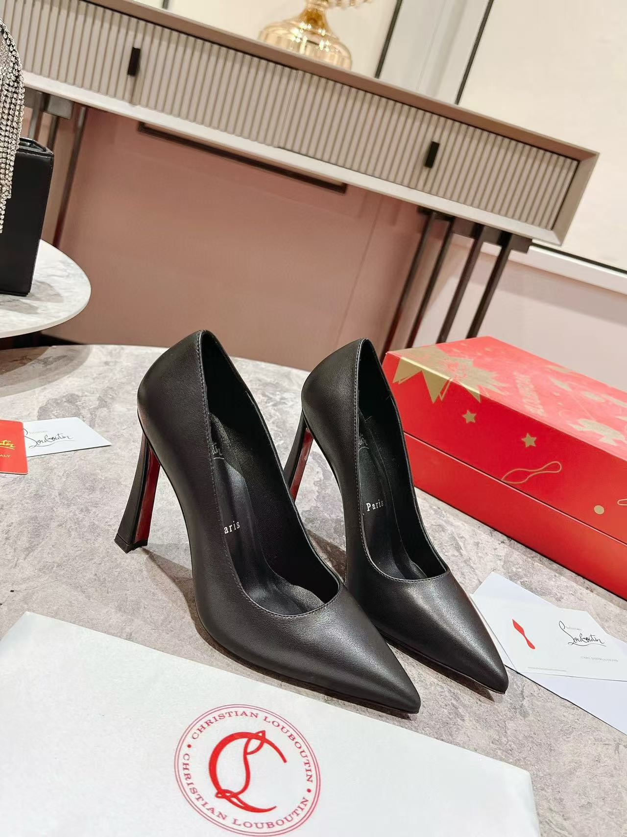 ua Ch**an louboutin  10cm