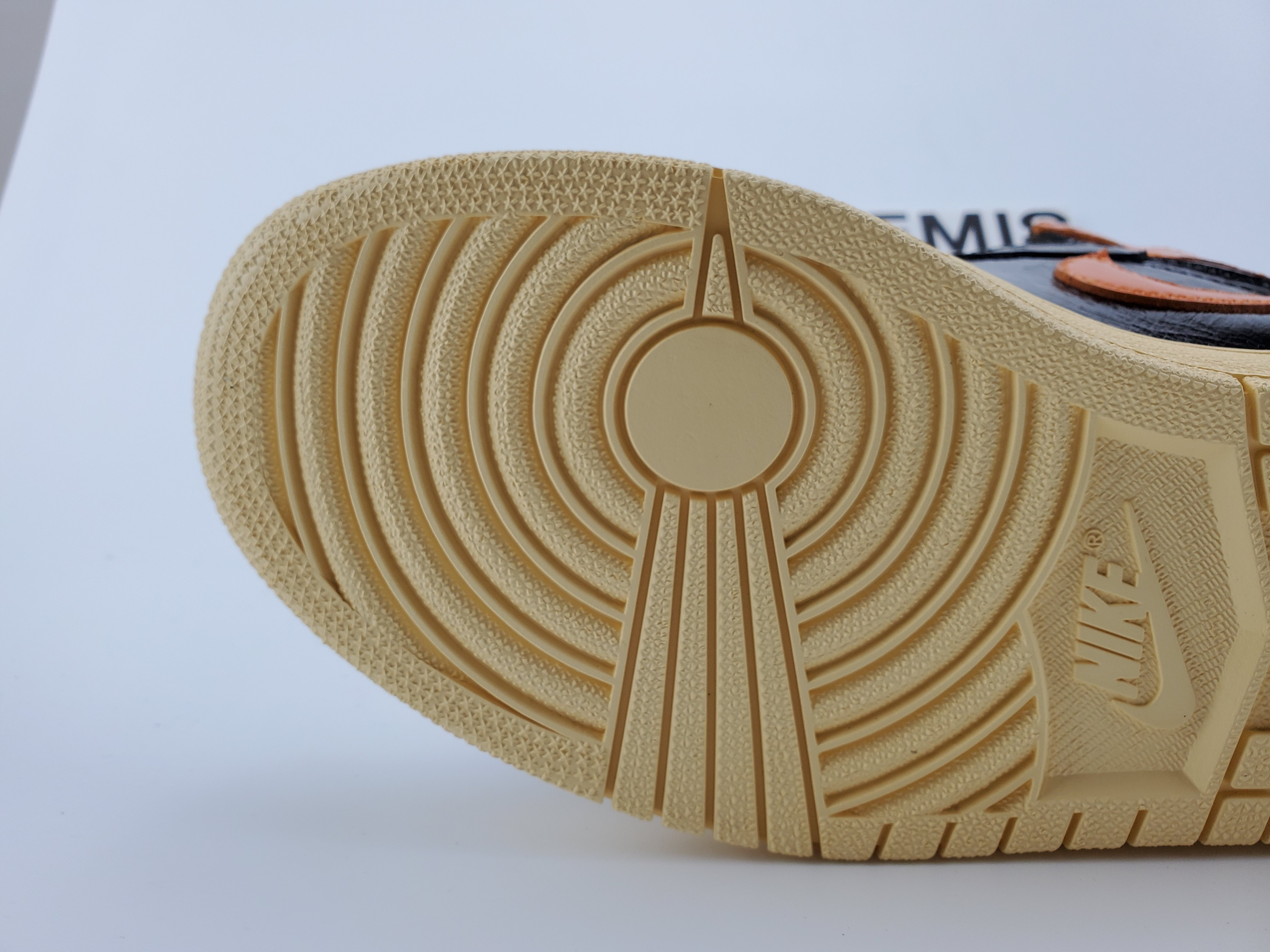 Air Jordan 1 Retro High OG “Shattered Backboard 3.0”