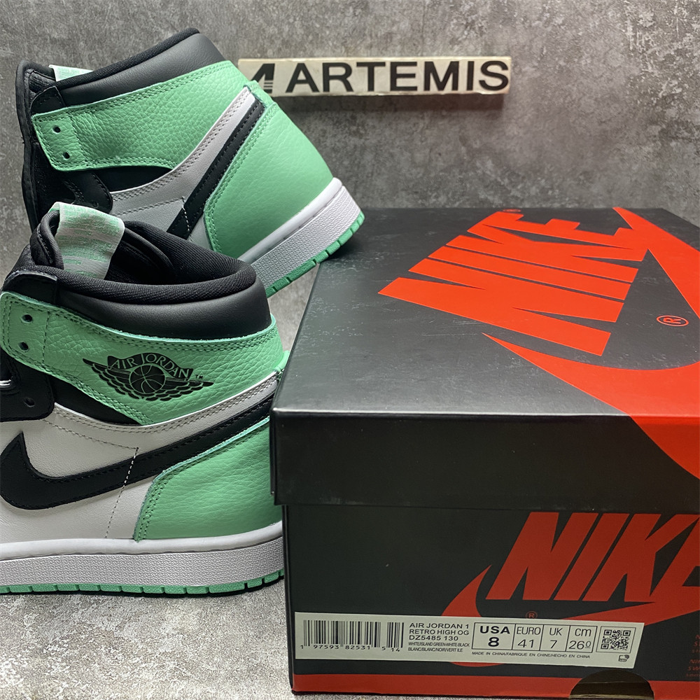 AIR JORDAN 1 RETRO HIGH OG 