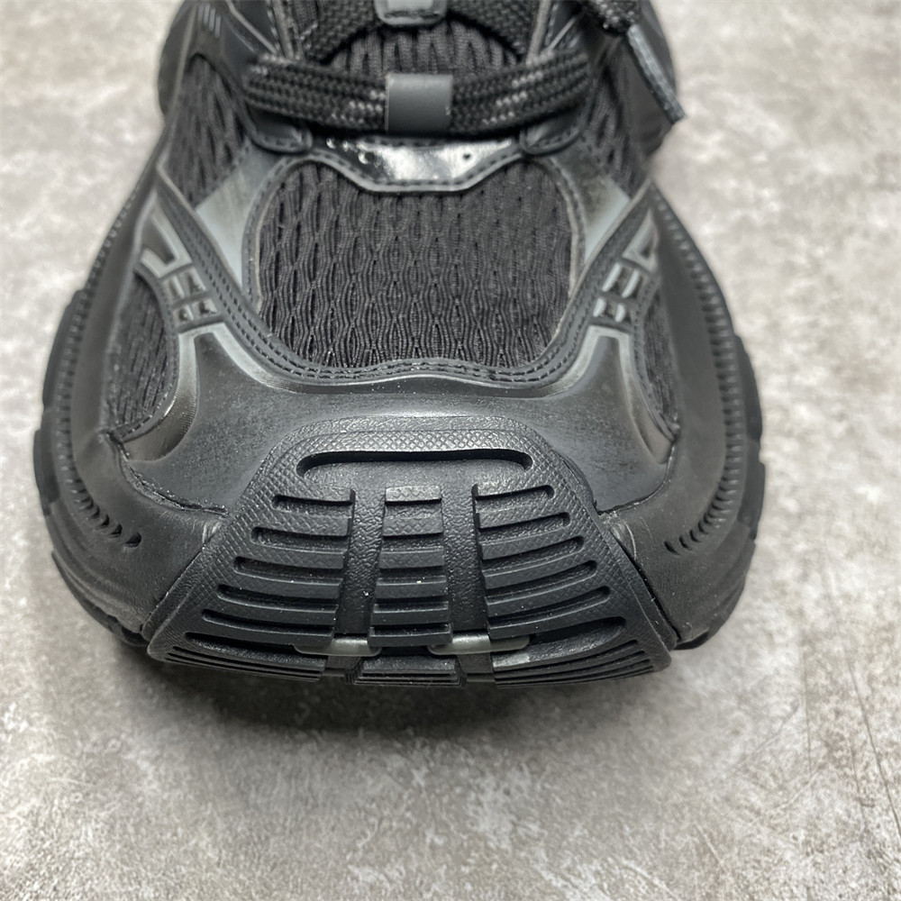 Balenciga 10XL Sneakers Black