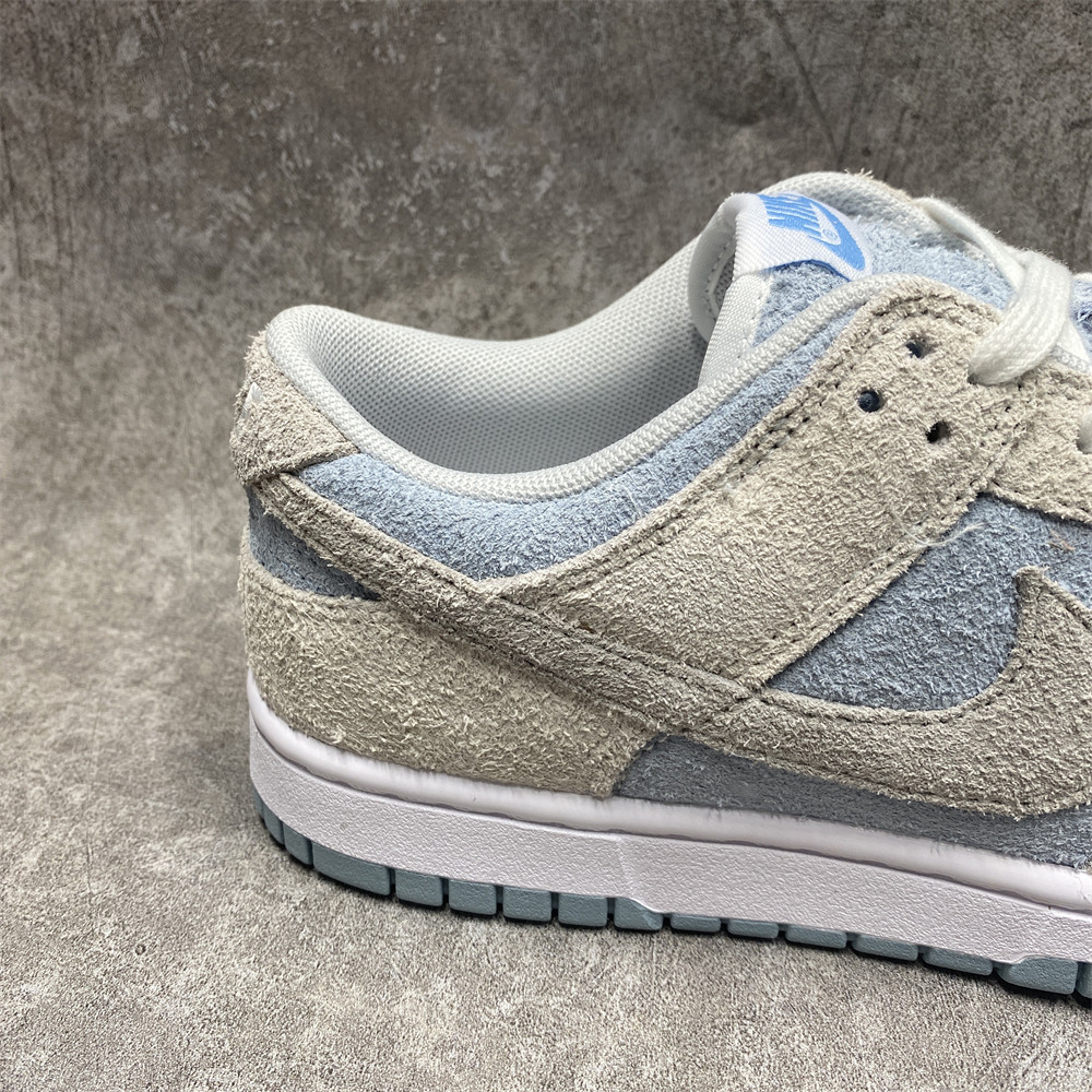 NIKE WMNS DUNK LOW