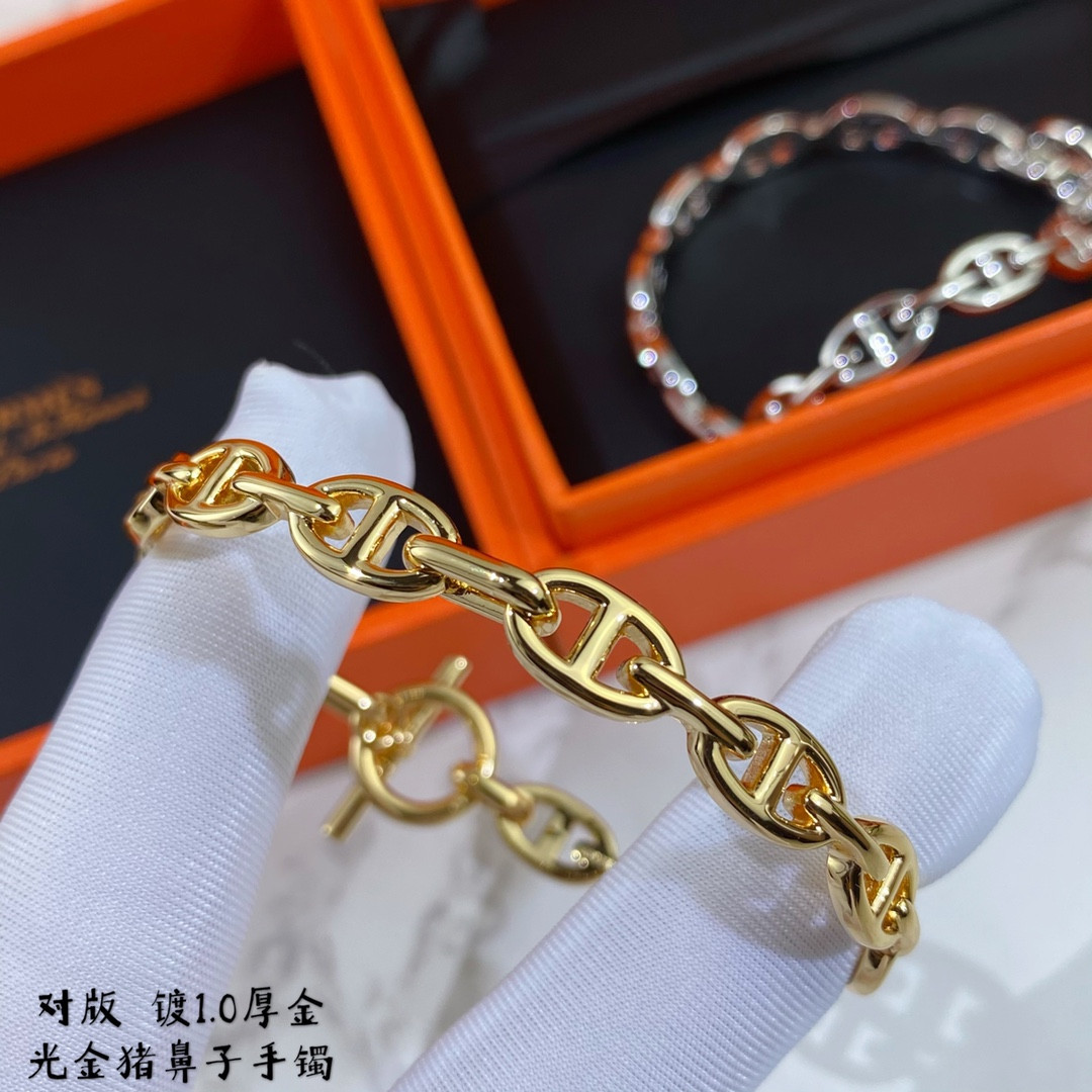H**mes bracelet