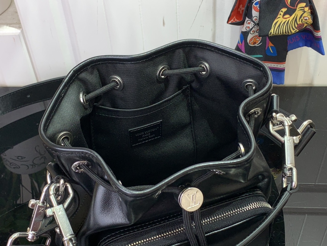 LV NOÉ CARGO BAG M13985 24x16x22cm