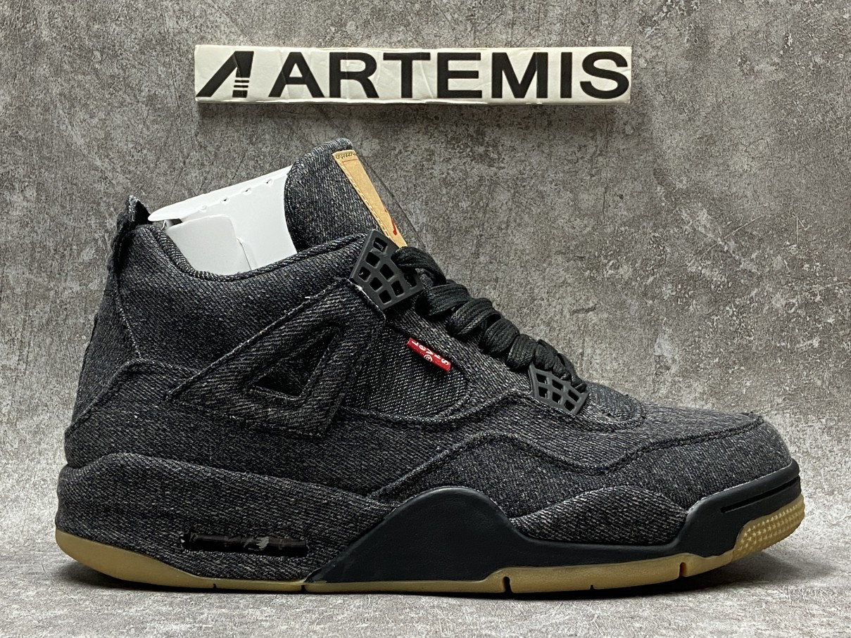Air Jordan 4 Retro Levi