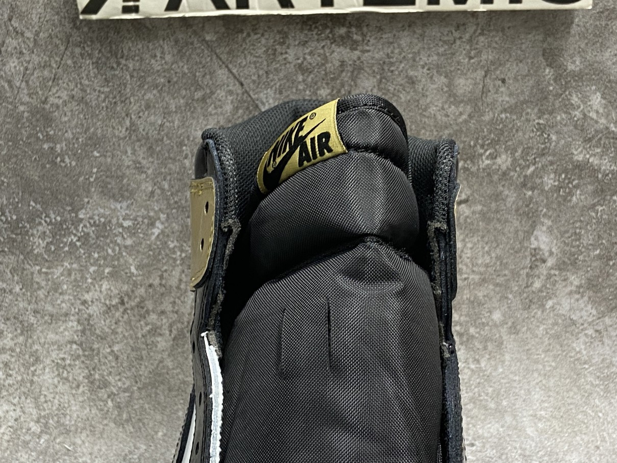 Air Jordan 1 Retro High NRG Patent Gold Toe