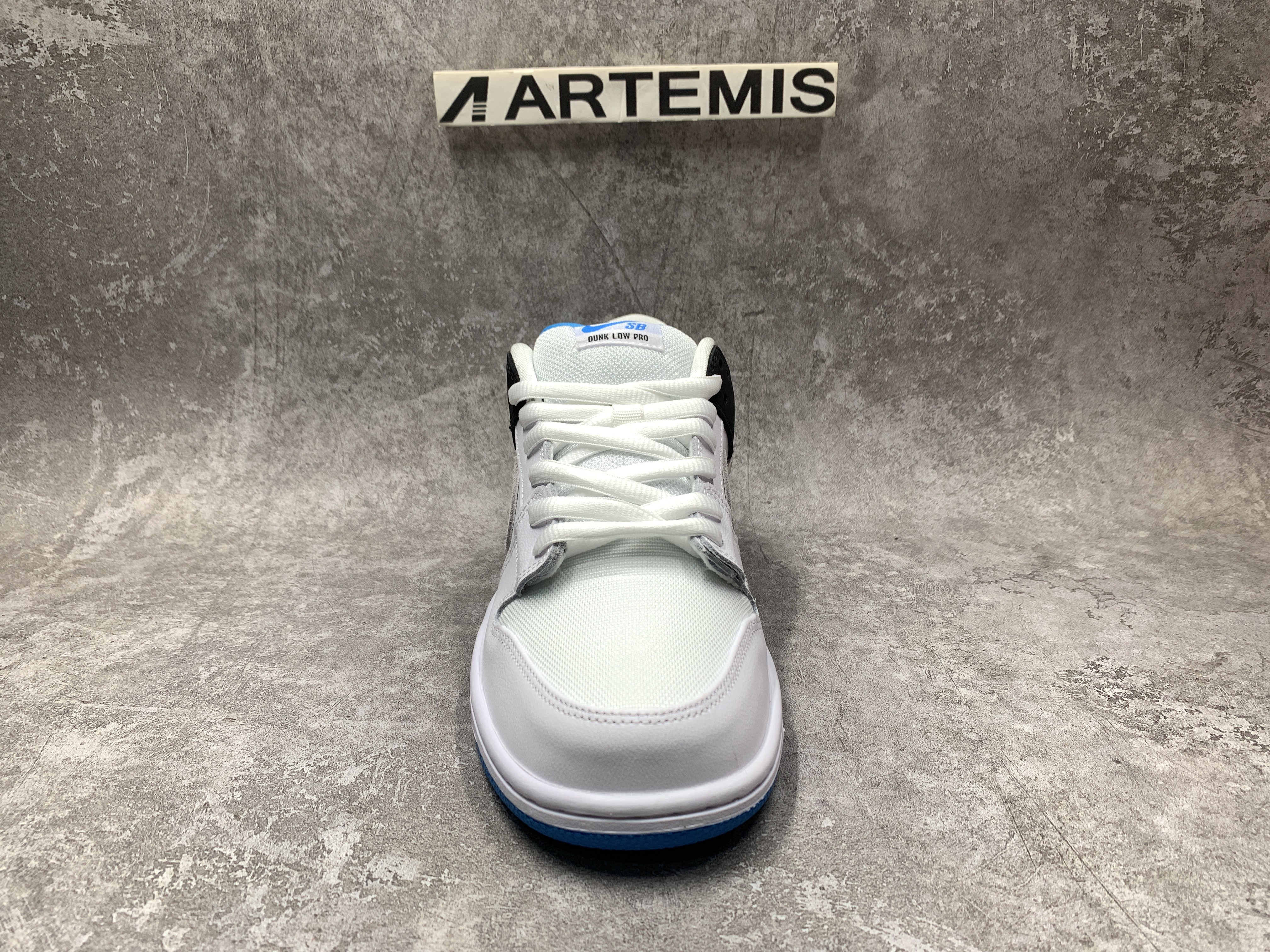 Nike SB Dunk Low Laser Blue