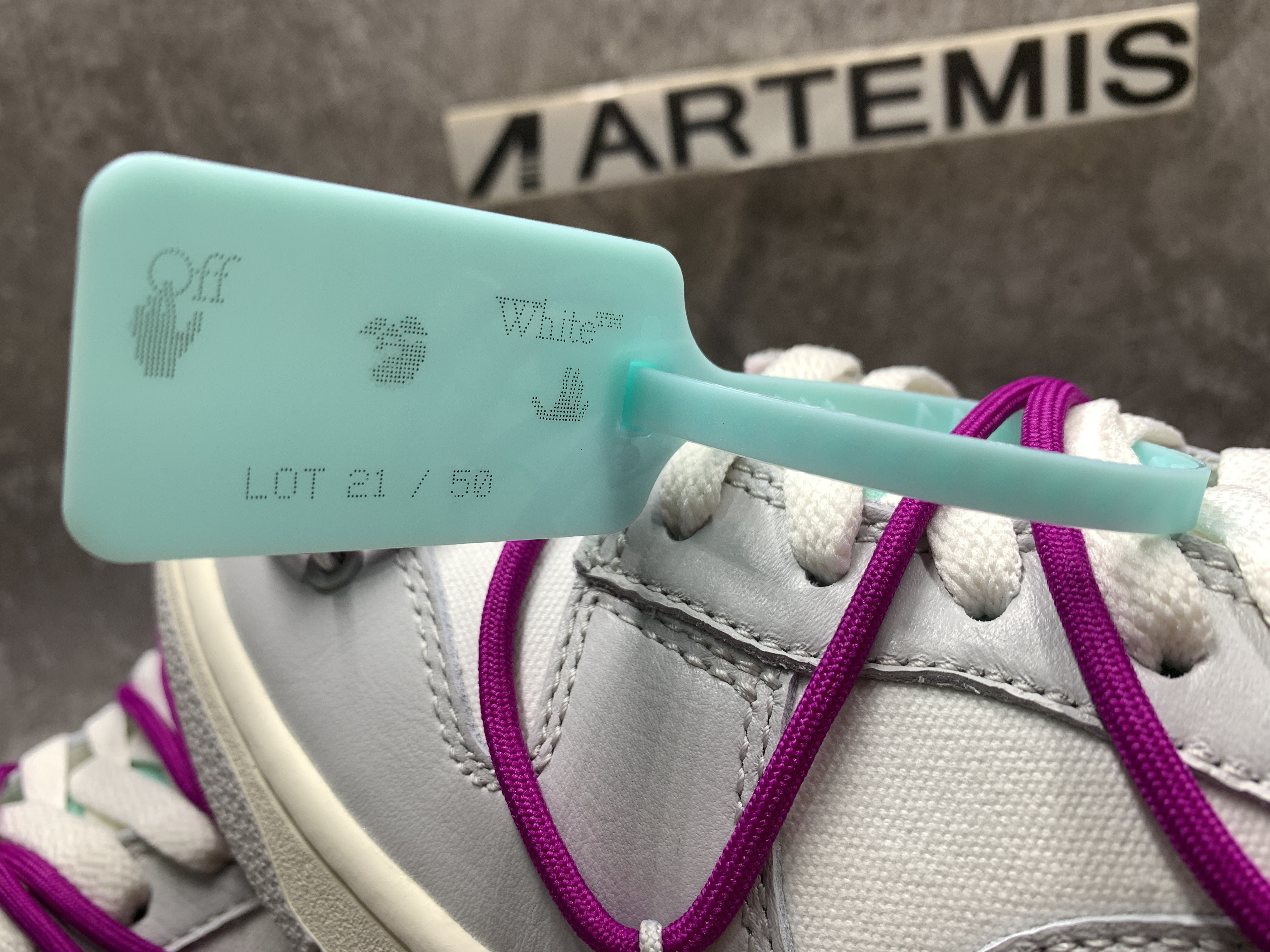 Off-White x Dunk Low