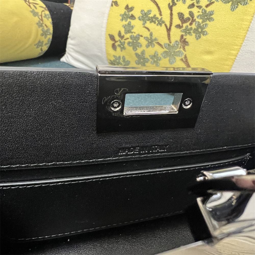 VALENTINO GARAVANI SMALL ROCKSTUD PADDED NAPPA HANDBAG BLACK