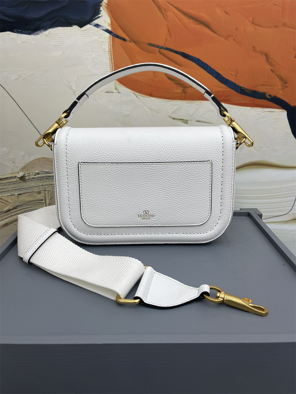 VALENTINO GARAVANI ALLTIME GRAINY CALFSKIN SHOULDER BAG IVORY 23.5x18X8cm