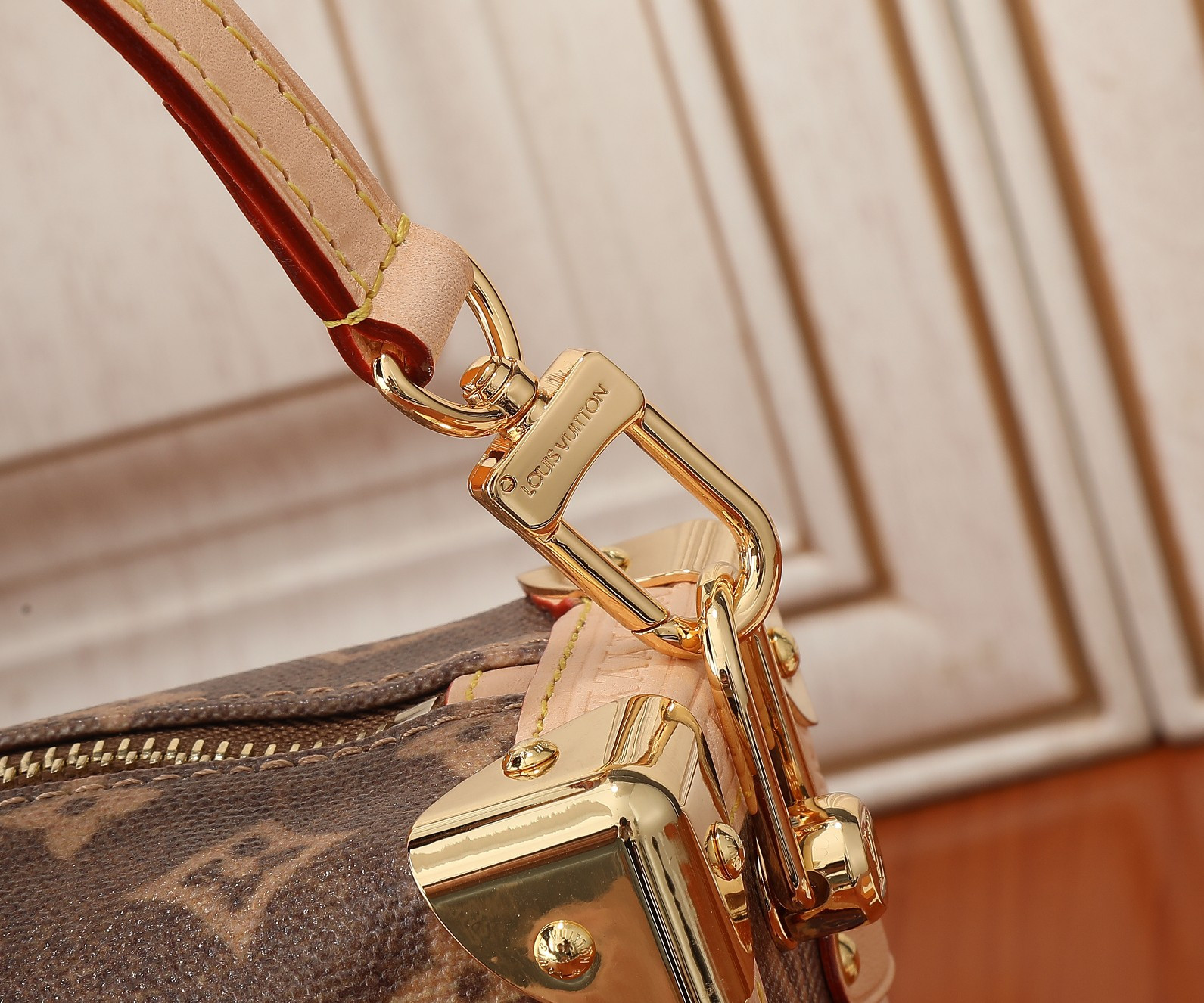 LV  Side Trunk MM M47085 8.3 x 5.5 x 2.4 inches