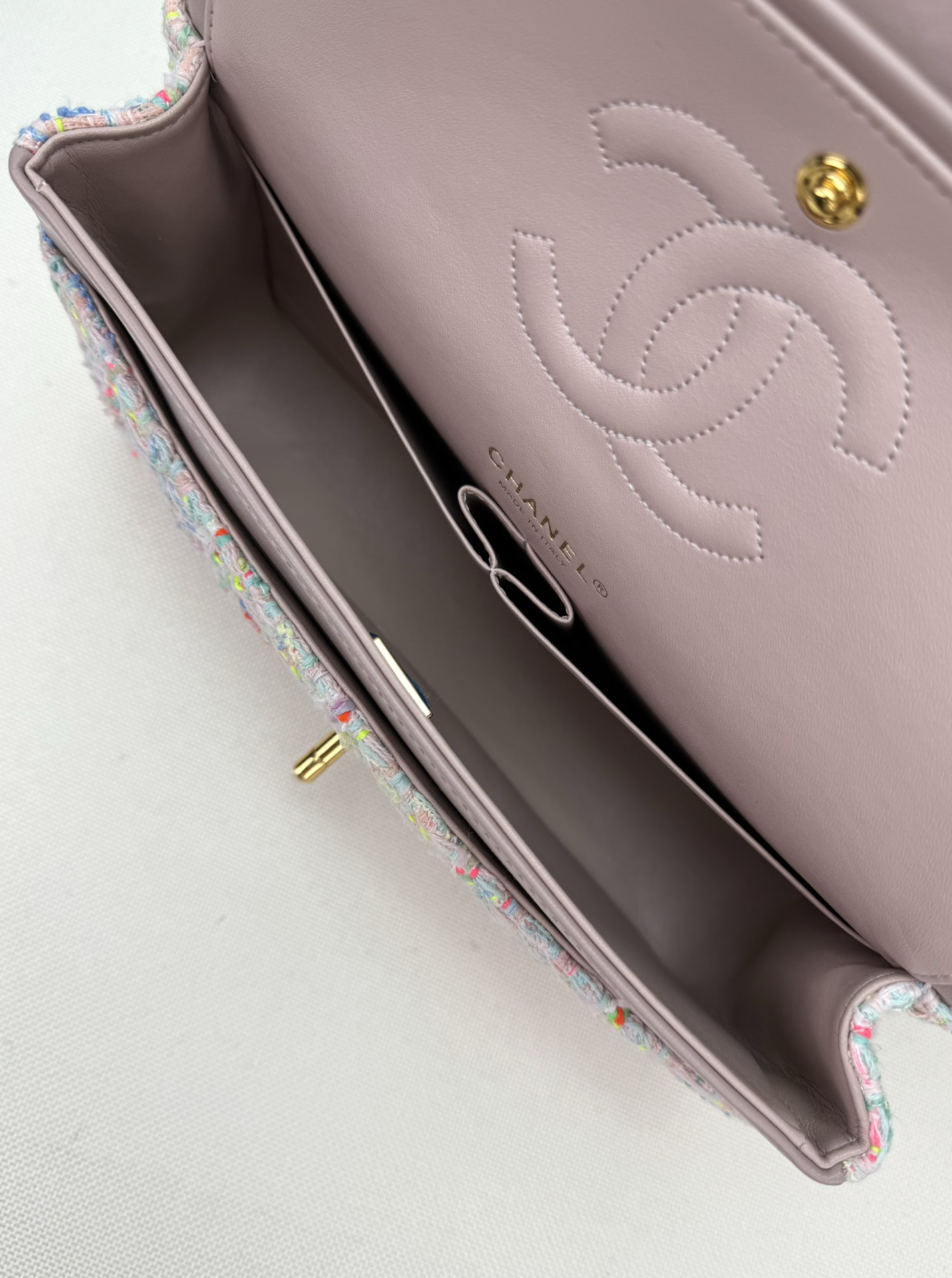 Ch*el classic 11.12 handbag 4.7 × 7.8 × 2.3 in