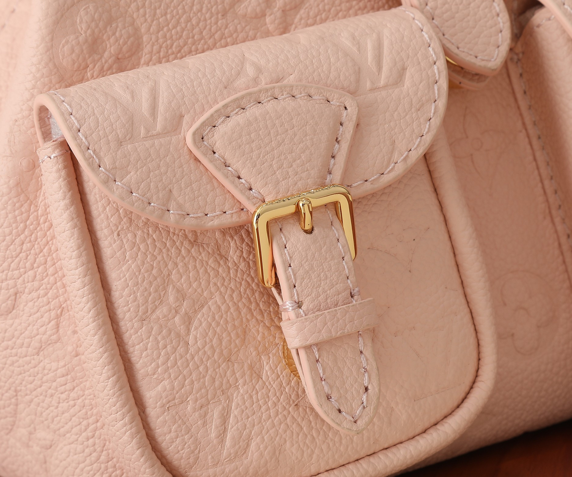 LV Backup M47074 7.9 x 8.7 x 5.5 inches