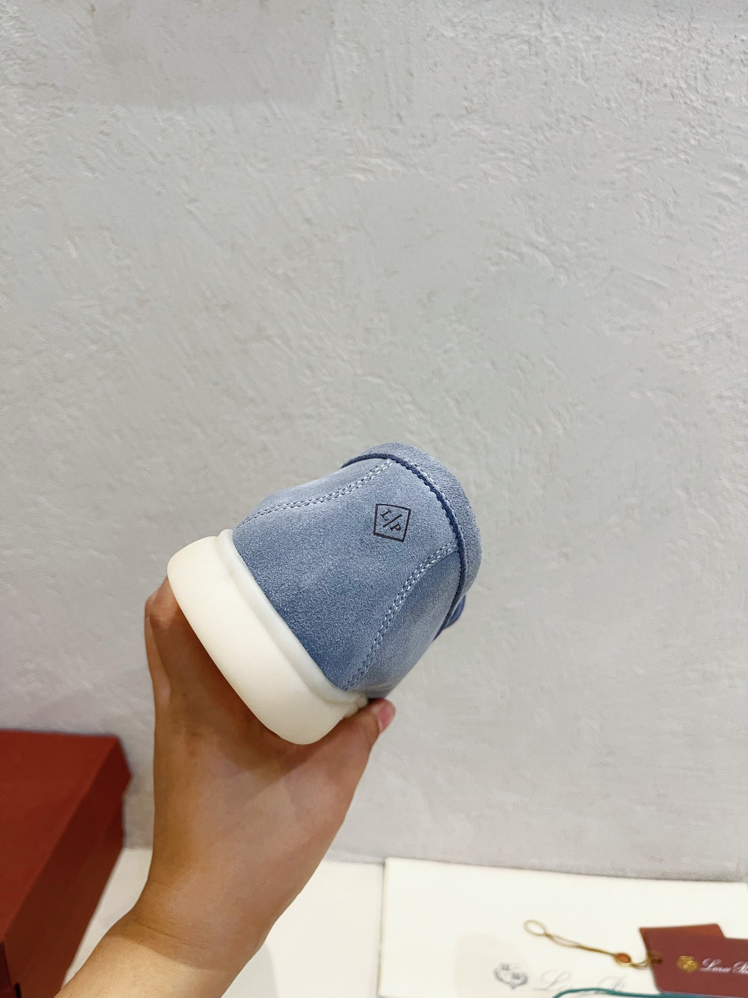 ua L**o p*ana summer walk loafers