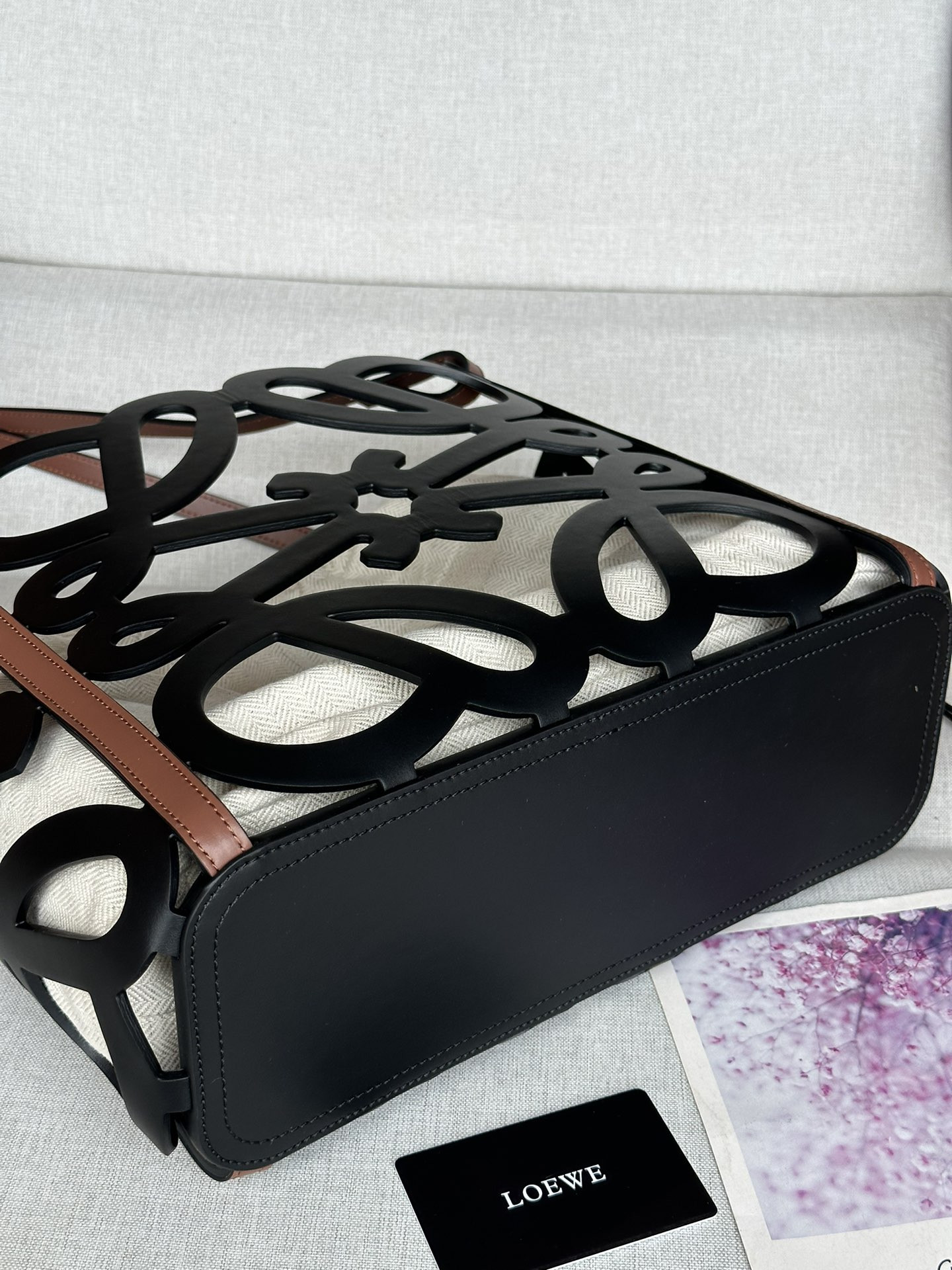 L0ew* anagram tote 32x27x11cm