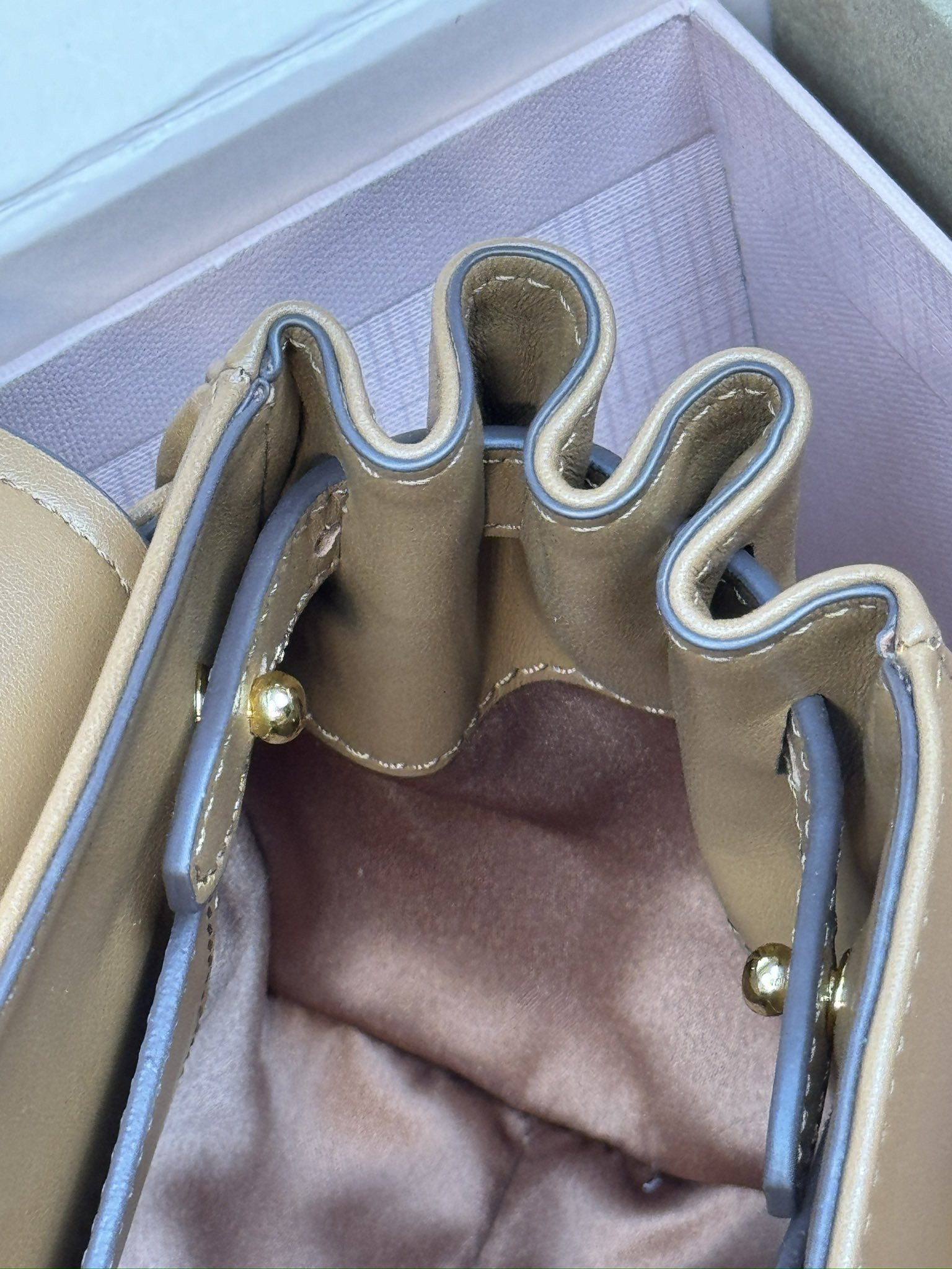 Miu Miu Leather shoulder bag  13.5x24x9cm