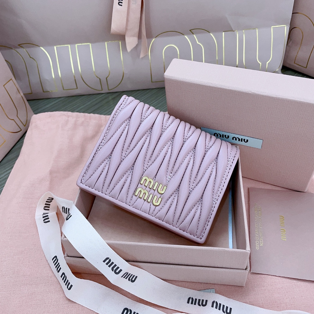 Miu Miu Small matelassé nappa leather wallet 11.2x8.5cm