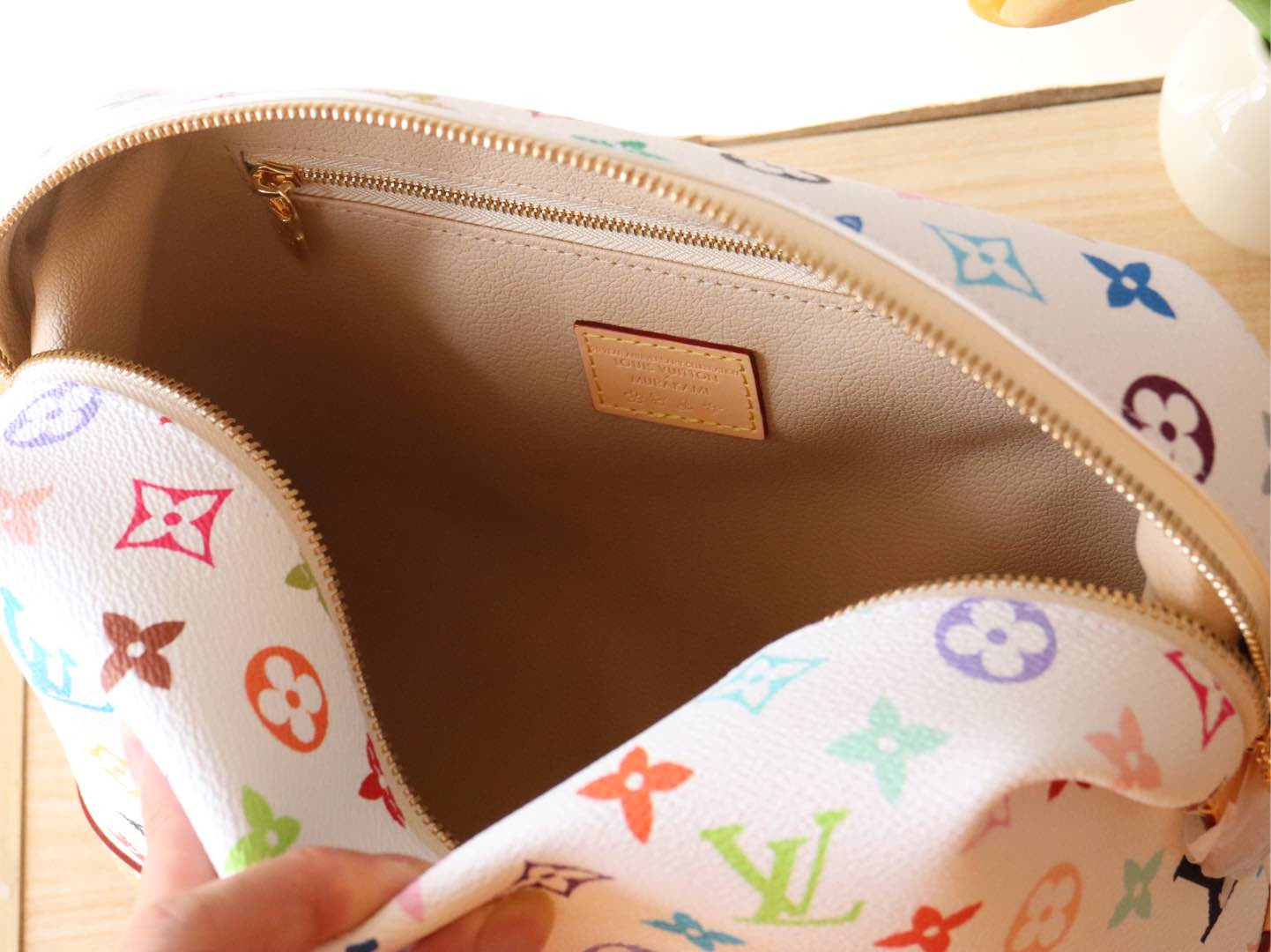 LV POCHETTE COSMÉTIQUE M13743 27x18x9cm