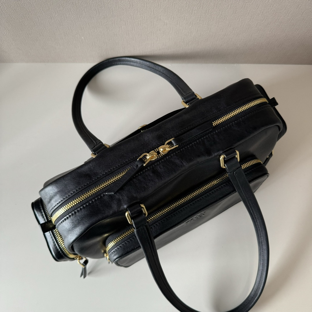 Miu Miu Pocket washed nappa leather bag 32x15.5x11cm